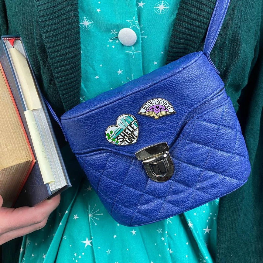 JUBLY-UMPH - "BOOKTROVERT" LAPEL PIN