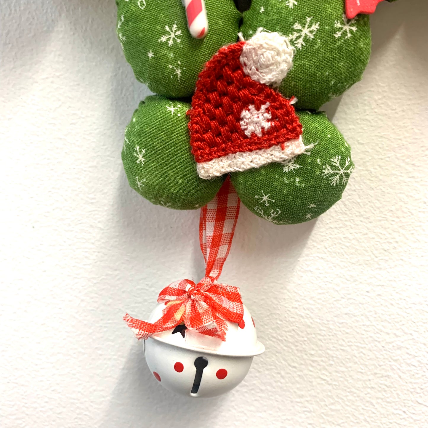 MAKIN' WHOOPEE- Small Bottle Top Christmas Tree Wall Hanging- Christmas Sweets on Green