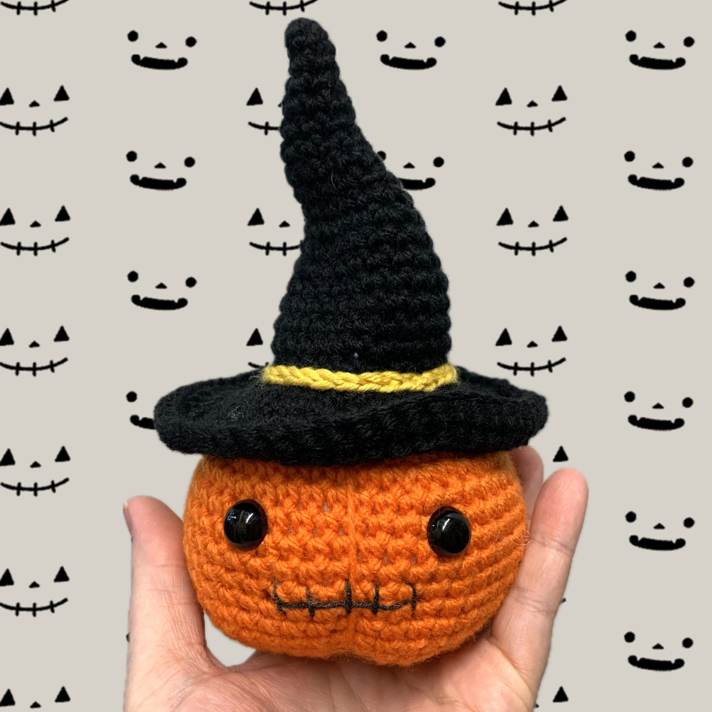 BEAKNITS- "WITCH'S HAT JACK"- MEDIUM CROCHETED HALLOWEEN TOY/DECORATION