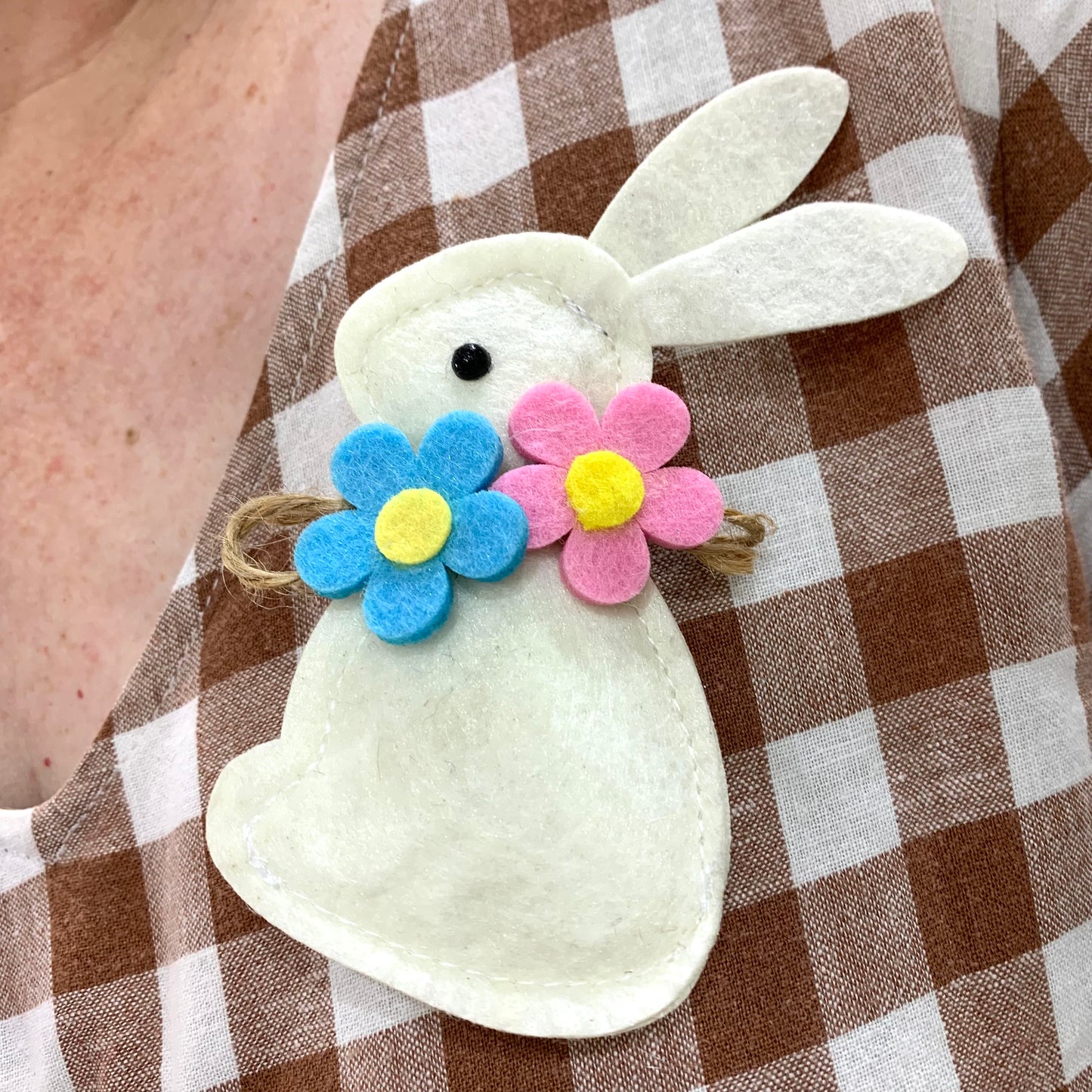 MAKIN' WHOOPEE BROOCH - Spring Bunny Brooch