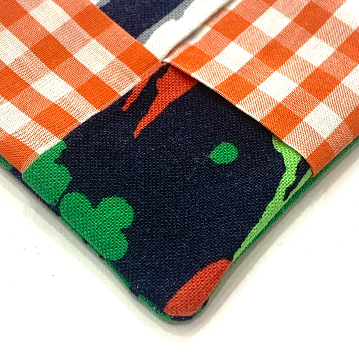 MAKIN' WHOOPEE- SINGLE WINE GLASS SLIPPER/COASTERS- Orange Checks & Veges