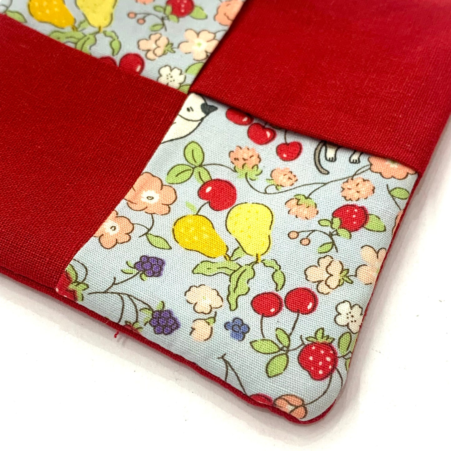 MUMMA WHOOPEE- SINGLE WINE GLASS SLIPPER/COASTERS- Cute Cats & Red