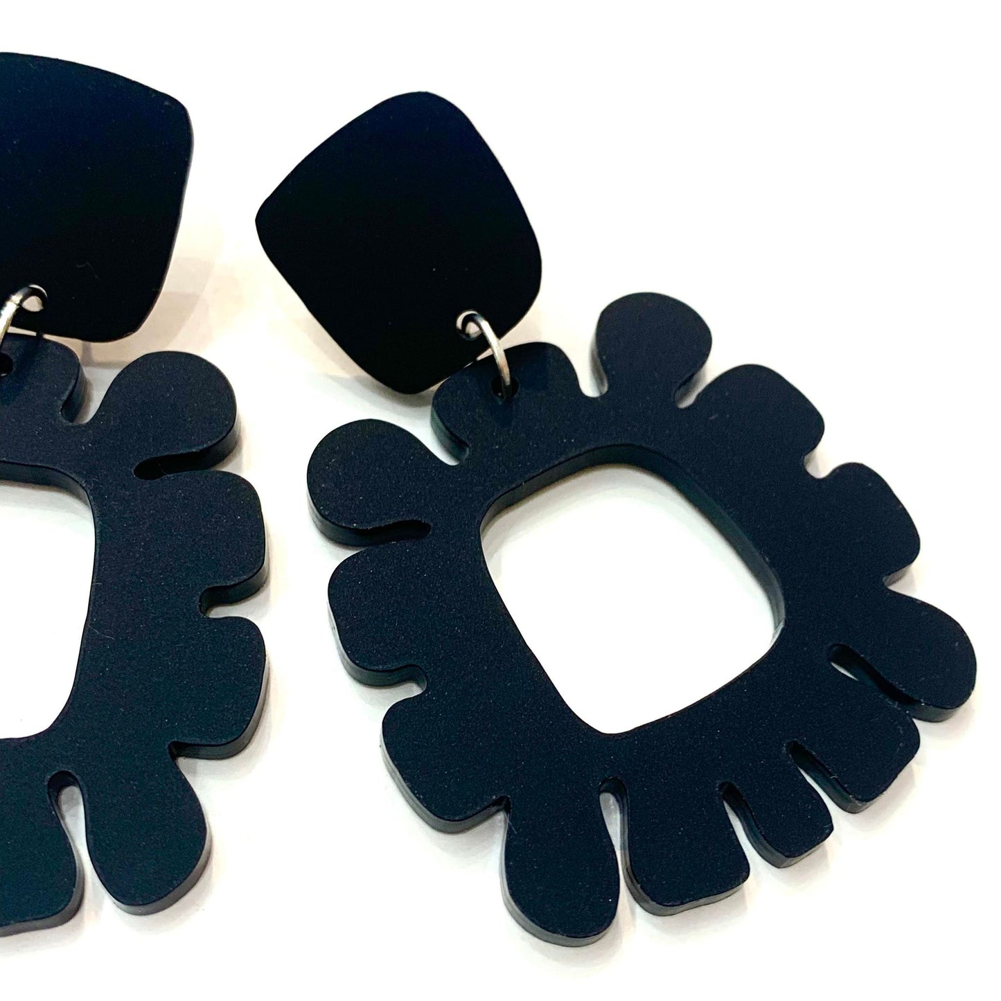 MAKIN' WHOOPEE - "Funky Flowers" - Statement Dangles - Matte Midnight Black