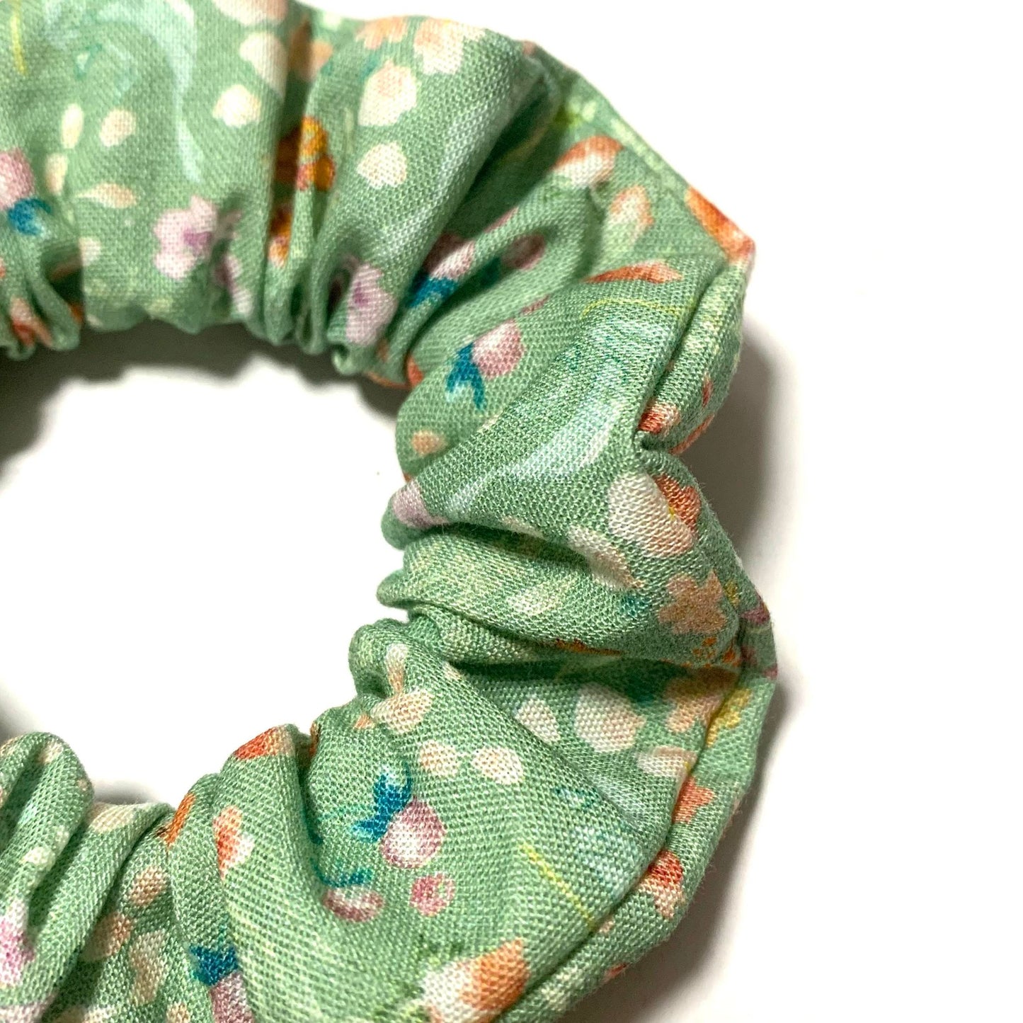MUMMA WHOOPEE - "Green Pretty Floral" REGULAR SCRUNCHIES