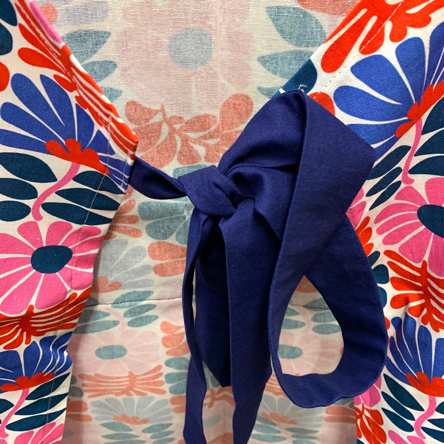 MUMMA WHOOPEE- "Folky Flowers" APRON- Jocelyn Proust Fabric