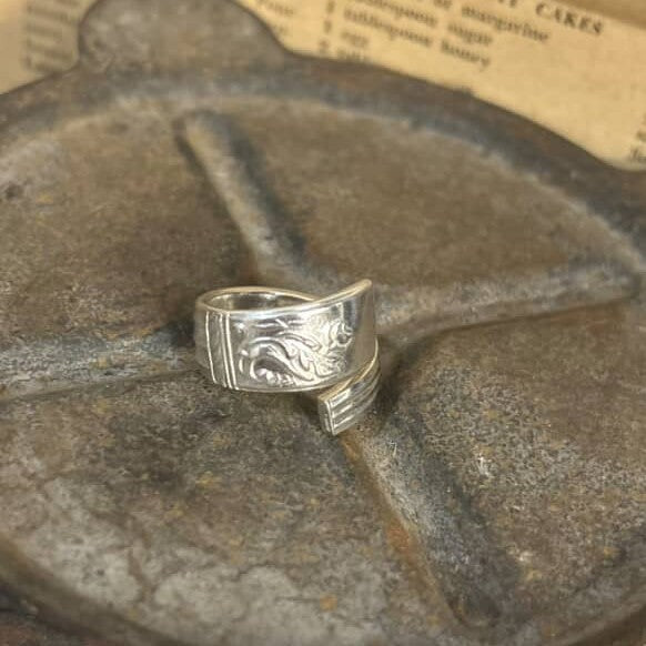 MOLLY MADE- "Rose" Handle Wrap Ring