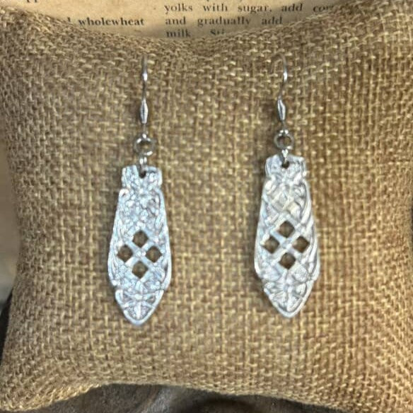 MOLLY MADE- "Dutch" Filigree Handle Earrings