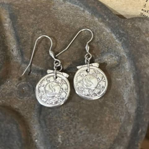 MOLLY MADE- "Ivy" Handle Earrings
