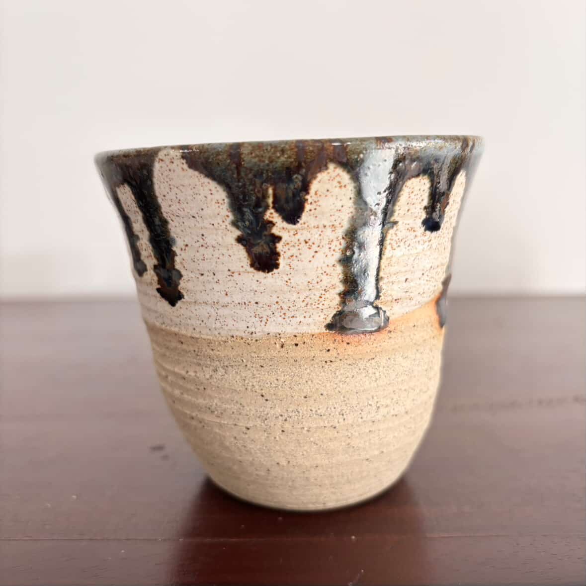 POTTERESS BY ALICIA - Mug - Brown clay, white glaze, dark blue/brown drips #2