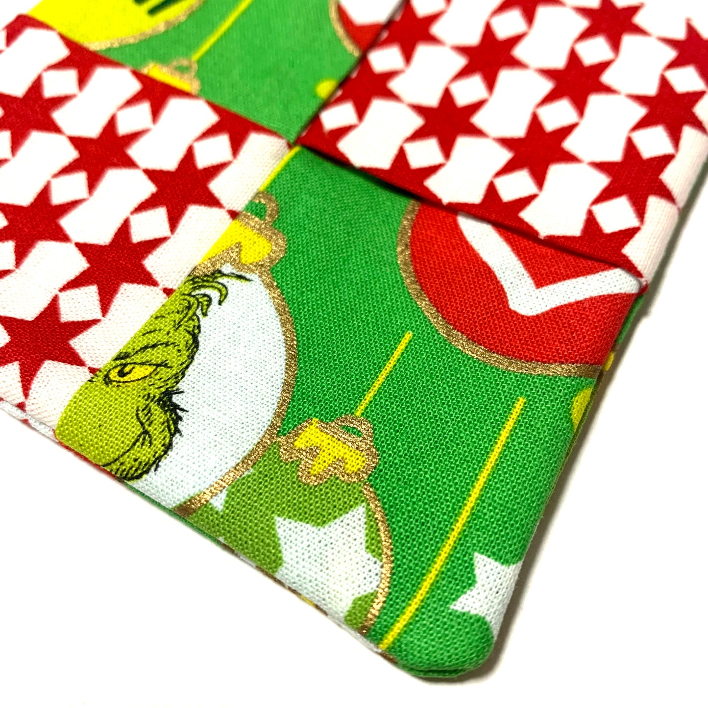 MUMMA WHOOPEE- SINGLE CHRISTMAS WINE GLASS SLIPPER/COASTERS- The Grinch & Red Stars