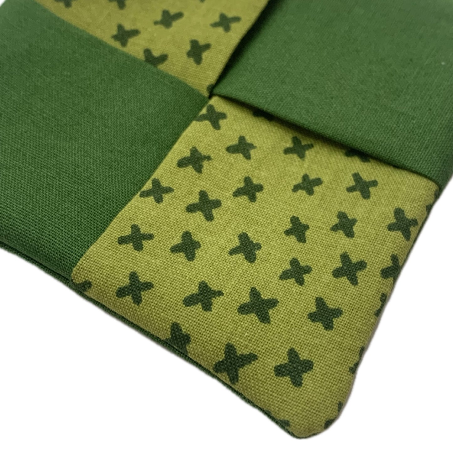 MUMMA WHOOPEE- SINGLE WINE GLASS SLIPPER/COASTERS- Green Crosses