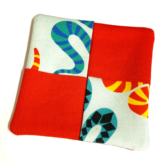 MUMMA WHOOPEE- SINGLE WINE GLASS SLIPPER/COASTERS- Funky Snakes & Red