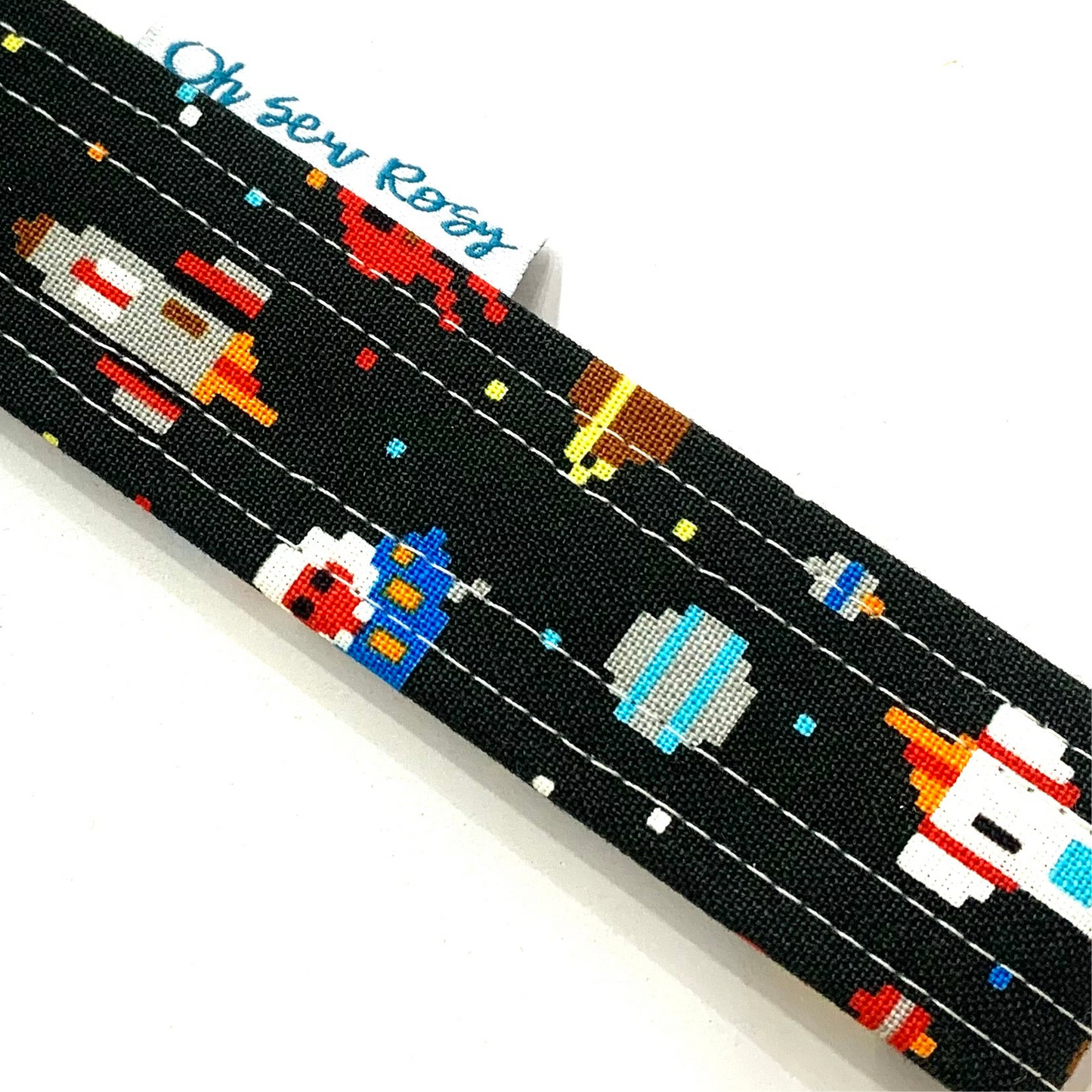OH SEW ROSY: KEY FOBS/WRISTLET- SPACE INVADERS