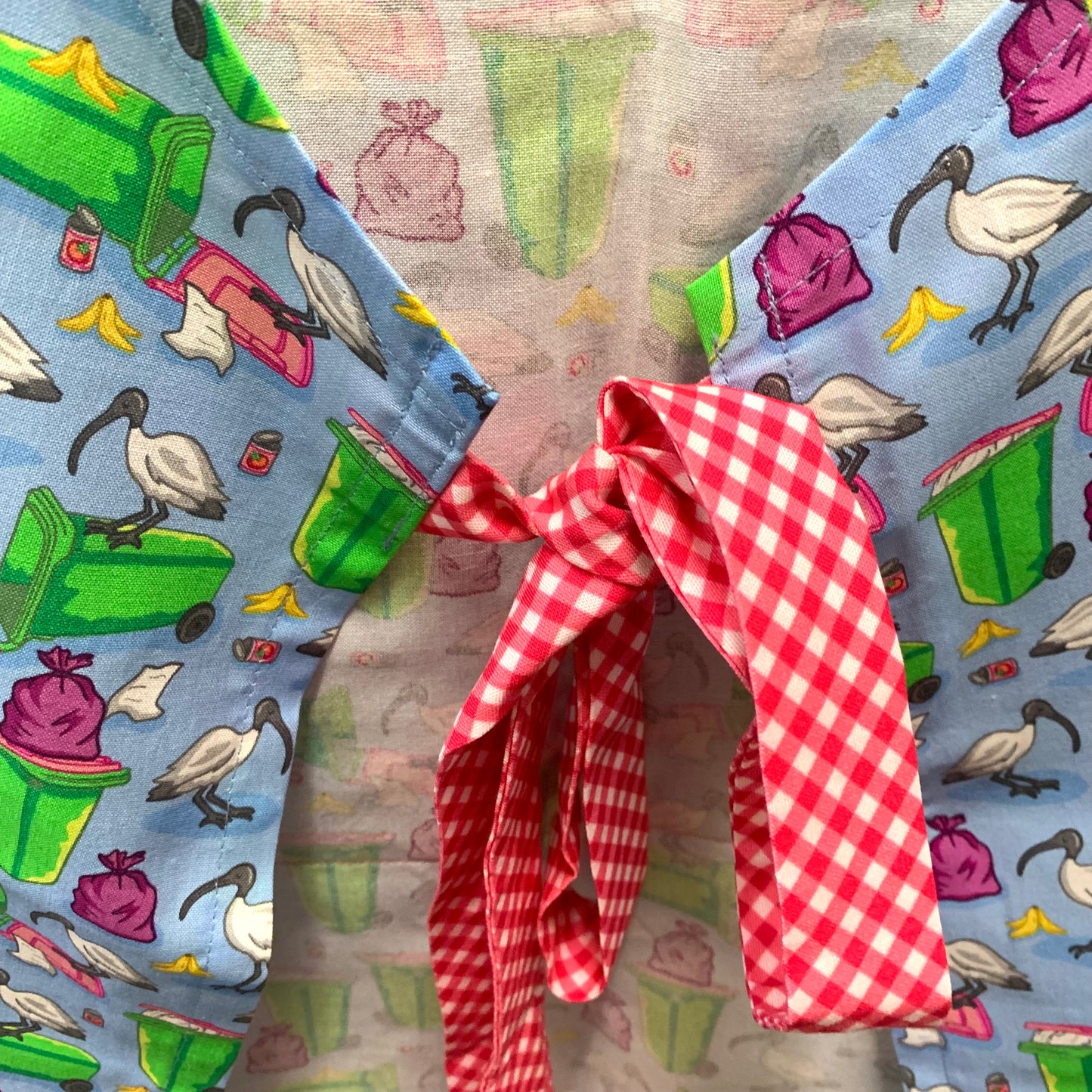 MUMMA WHOOPEE- "Bin Chicken" APRON- Laura Wayne Fabric
