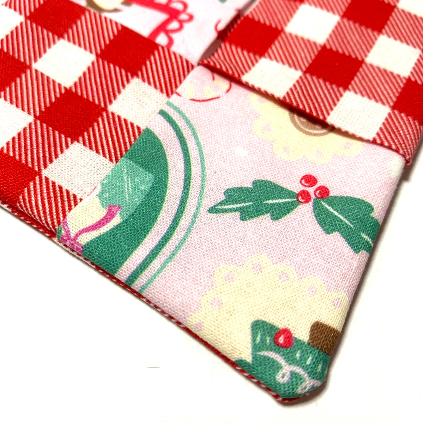 MUMMA WHOOPEE- SINGLE CHRISTMAS WINE GLASS SLIPPER/COASTERS- Cameo Christmas & Gingham