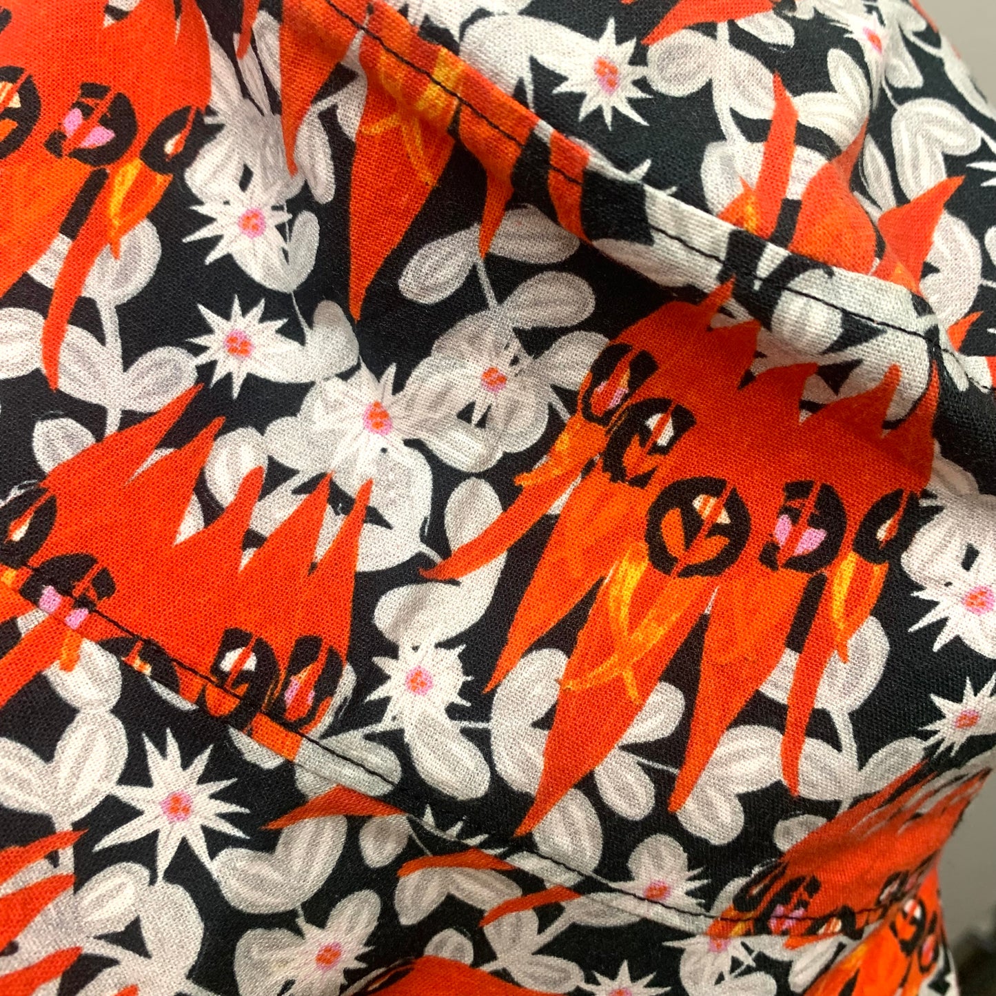 Teacups n Quilts - Sturts Desert Pea - Adult Size
