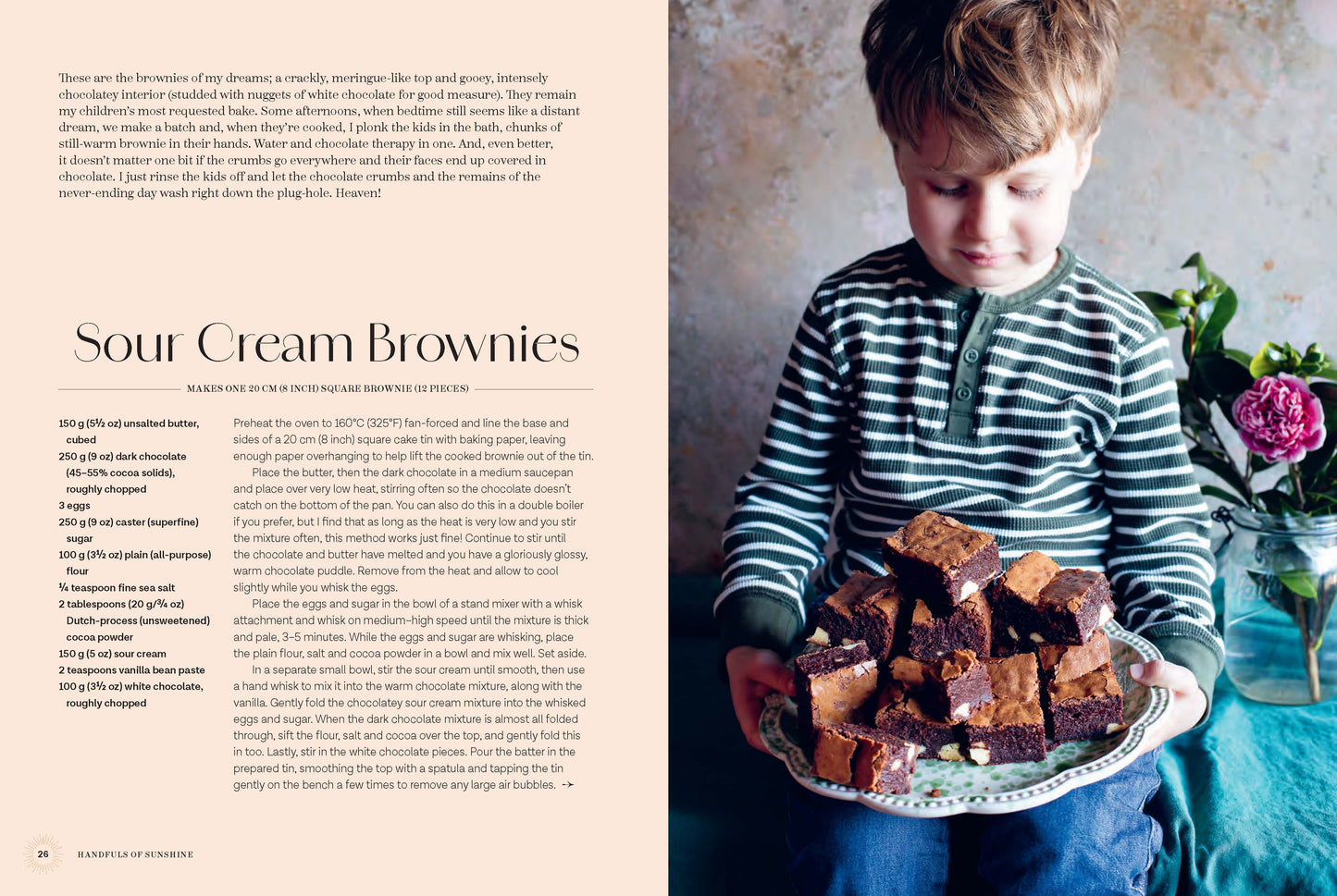 BOOKS & CO - HANDFULS OF SUNSHINE: PERFECT BITE-SIZED BAKES - Tilly Pamment