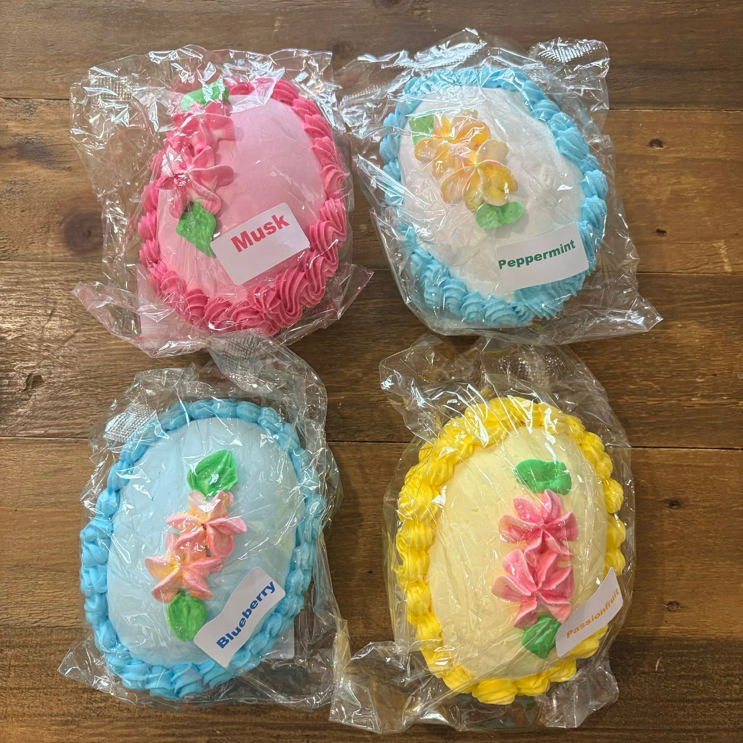 SANDY'S CANDY - BLUEBERRY - HANDMADE CANDY EASTER EGG 130G