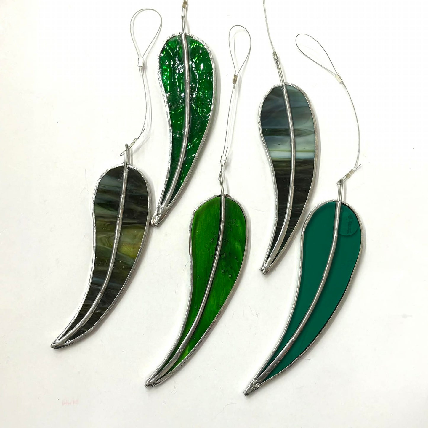 SWAN GLASS -GUM LEAF - STAINED GLASS ORNAMENT - VARIOUS PATTERNS AND COLOURS