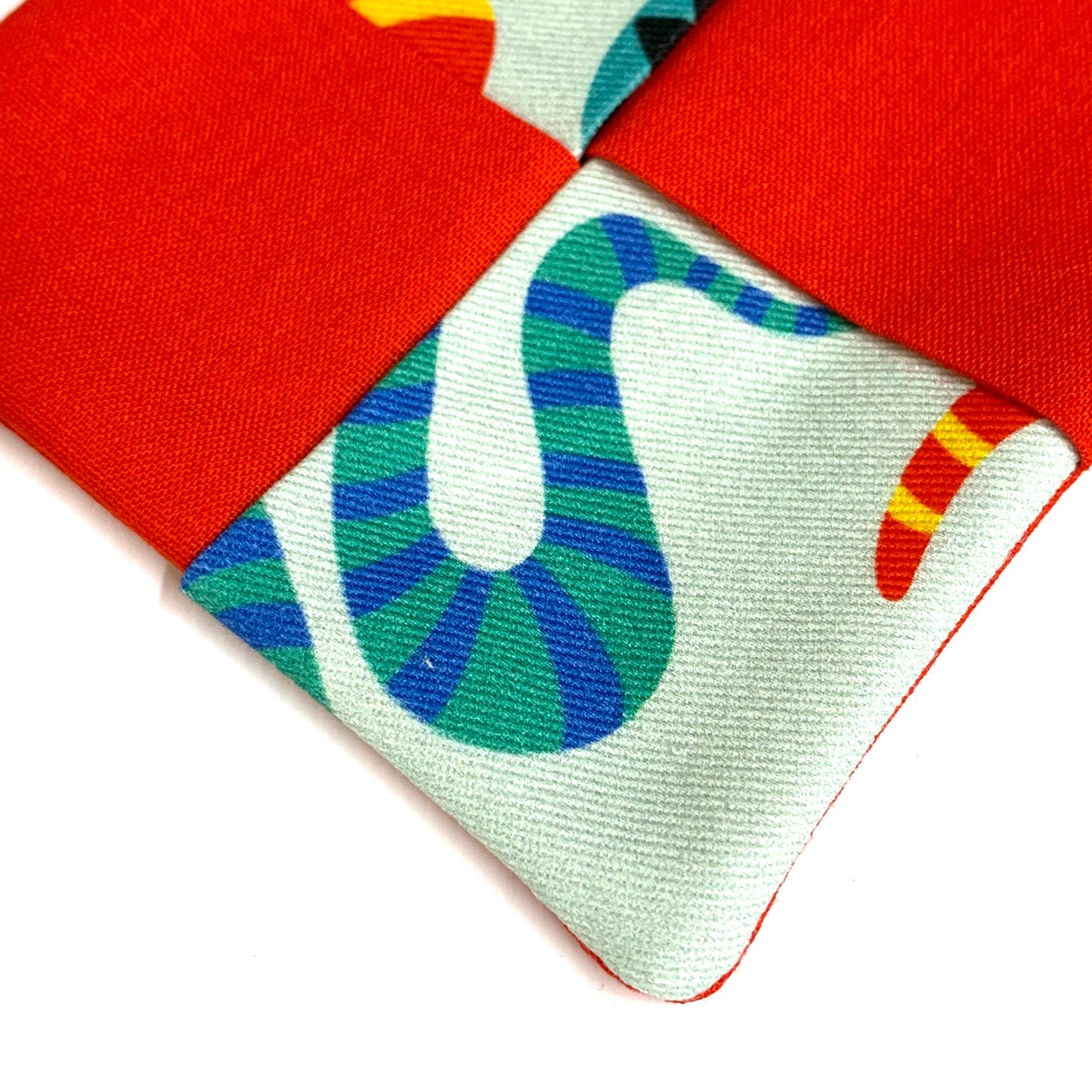 MUMMA WHOOPEE- SINGLE WINE GLASS SLIPPER/COASTERS- Funky Snakes & Red