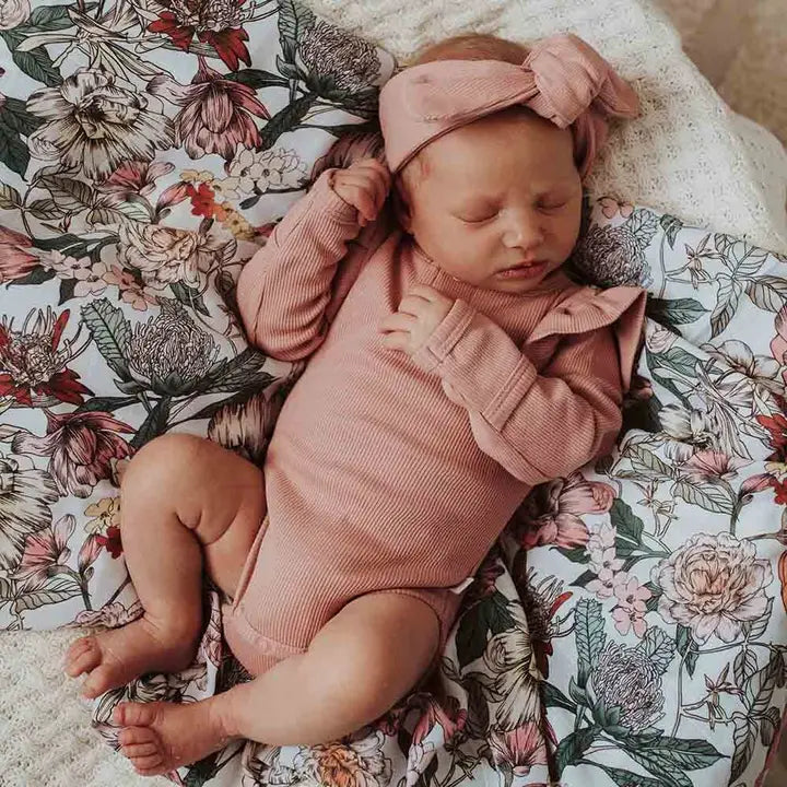 SNUGGLE HUNNY Australiana Muslin Wrap