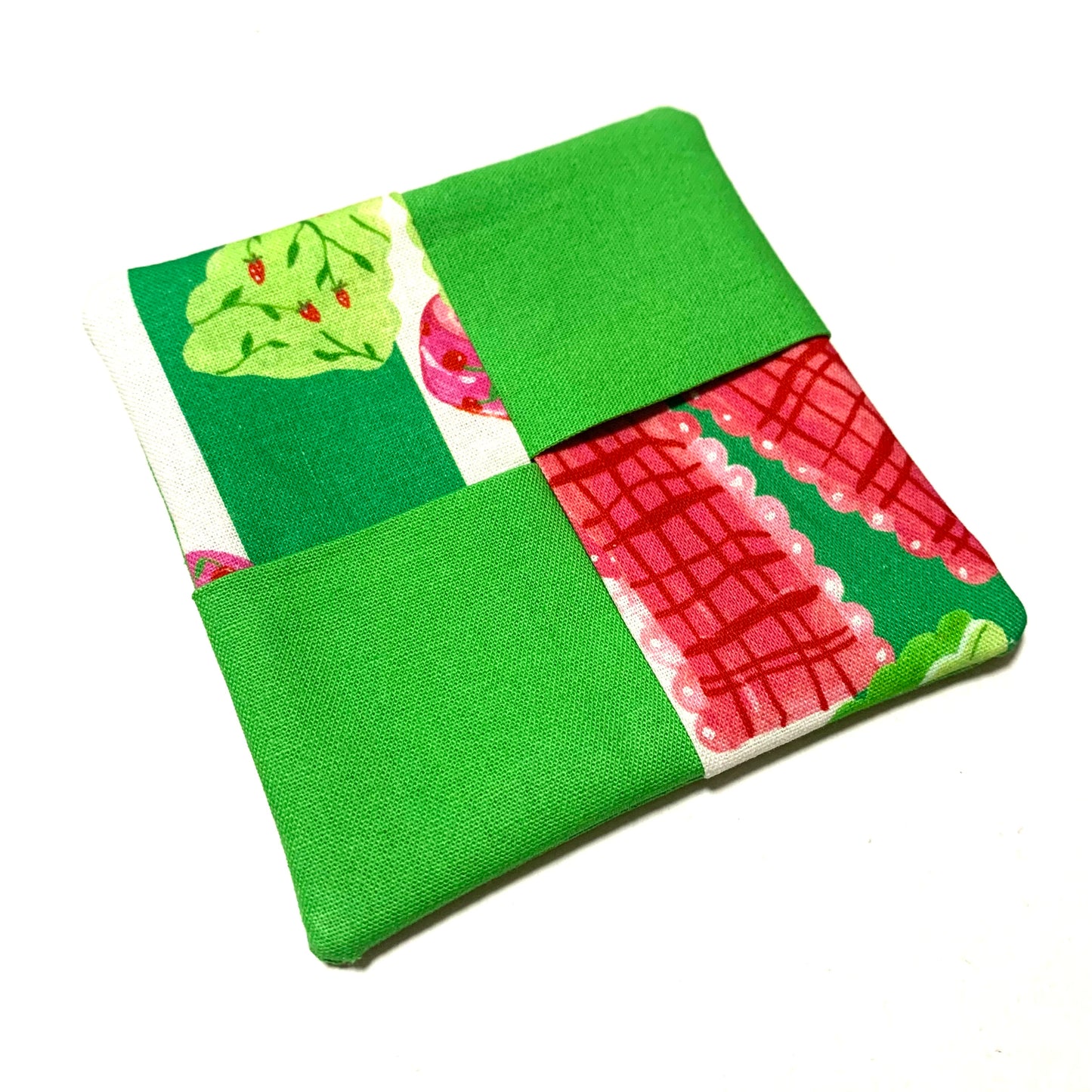 MUMMA WHOOPEE- SINGLE CHRISTMAS WINE GLASS SLIPPER/COASTERS- Christmas Bows & Green