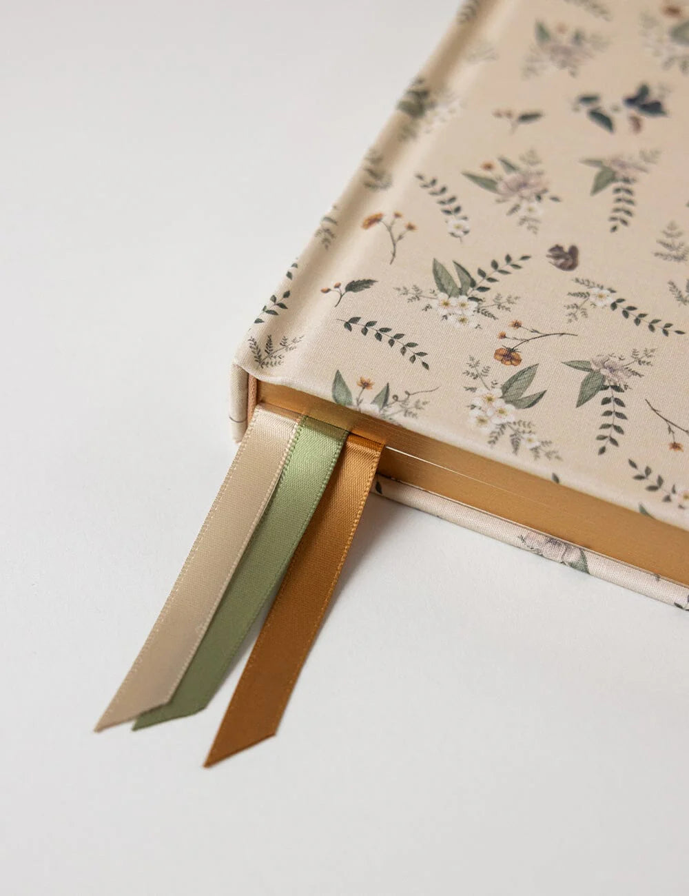 BESPOKE LETTERPRESS - 2026 Desktop Linen Bound Planner - Button Fern