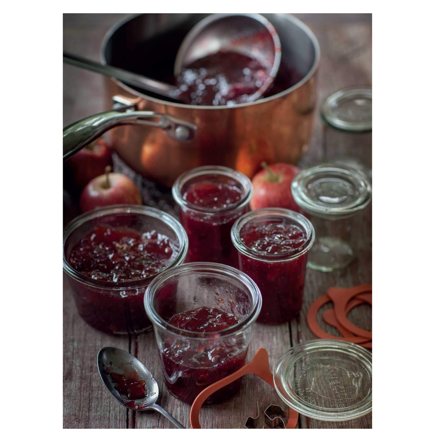 BOOKS & CO - A Year of Sundays A cookbook, a conversation, and reflections on the world around me- By Belinda Jeffery