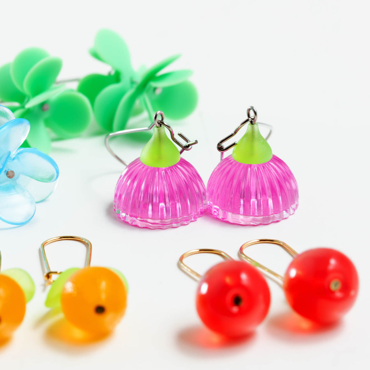 CLAIRE ISHINO- Spring Green Botanical Blossum Earrings