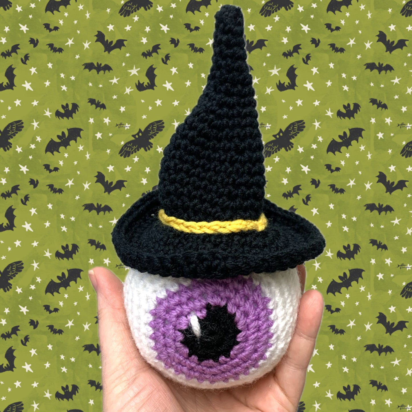 BEAKNITS- "PURPLE EYEBALL"- CROCHETED HALLOWEEN COASTER