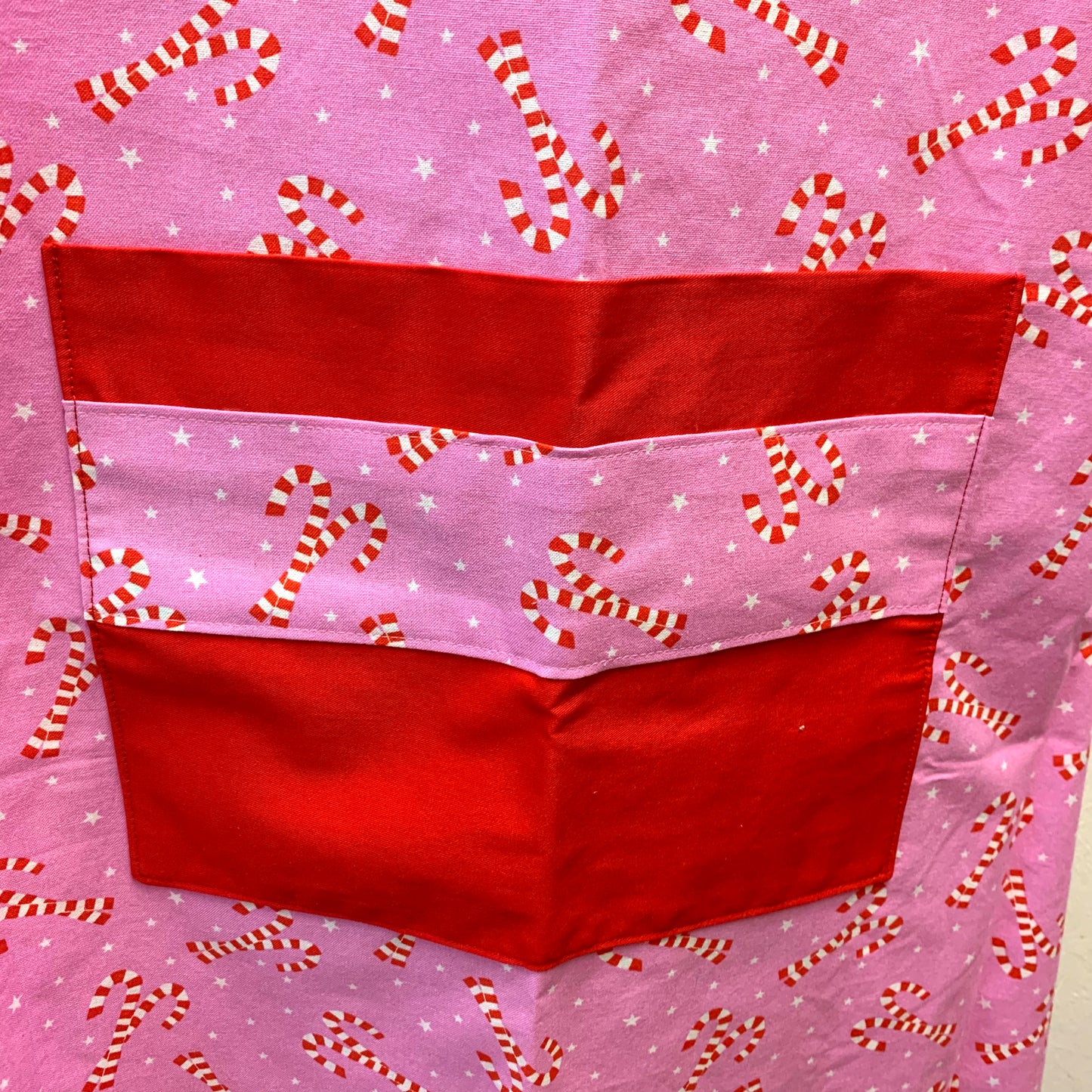 MAKIN' WHOOPEE - "Candy Cane Lane" Christmas Apron