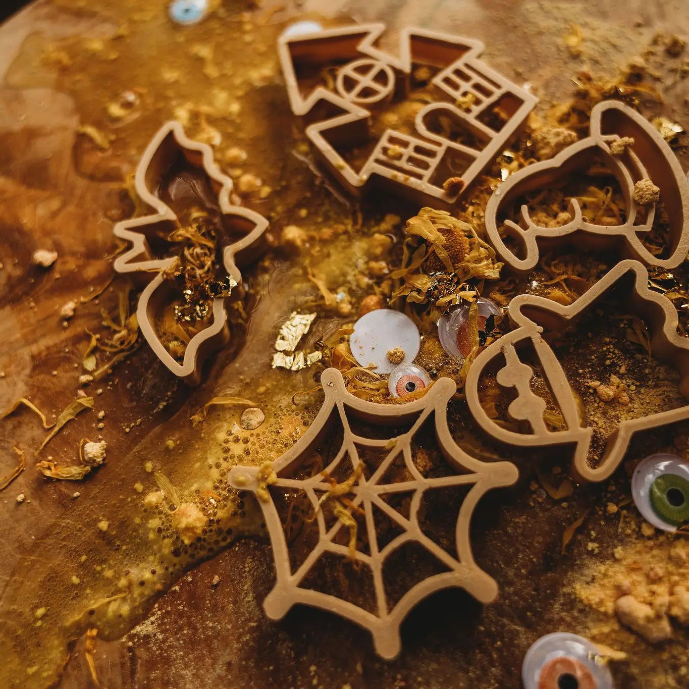KINFOLK PANTRY- Halloween Cutter Set - Eco Playdough Tool