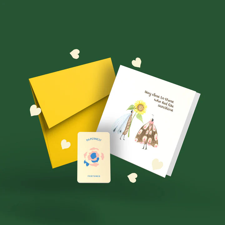 PAPERNEST - "Stay Close To Those Who Feel Like Sunshine" Greeting Card