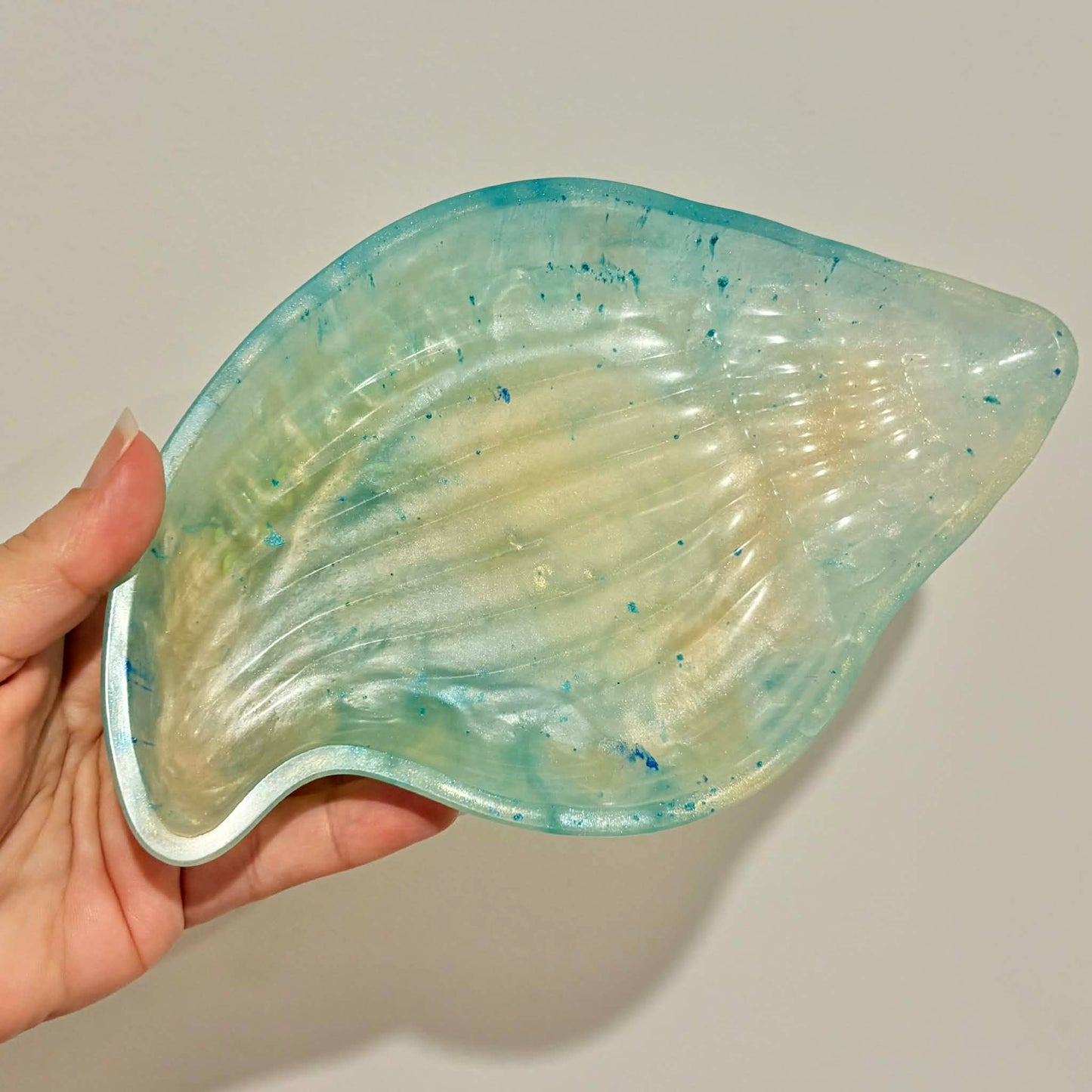 BRENDA STONE ART - Large Shell Resin Tray 2
