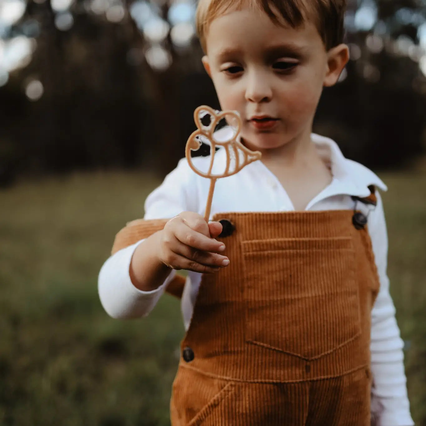 KINFOLK PANTRY- Bumble Bee Bubble Wand Eco Sensory Toy