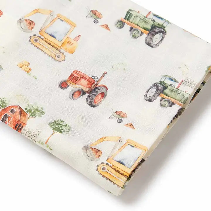 SNUGGLE HUNNY Diggers & Tractors Muslin Wrap