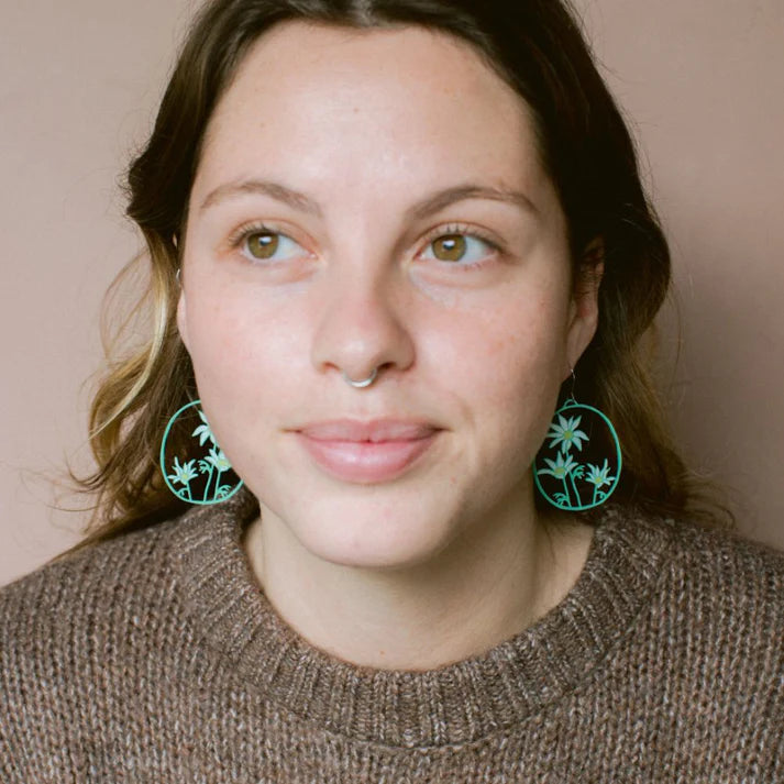 DENZ & CO- Midi Flannel Flower earrings in Green/White/Yellow - DANGLE EARRINGS