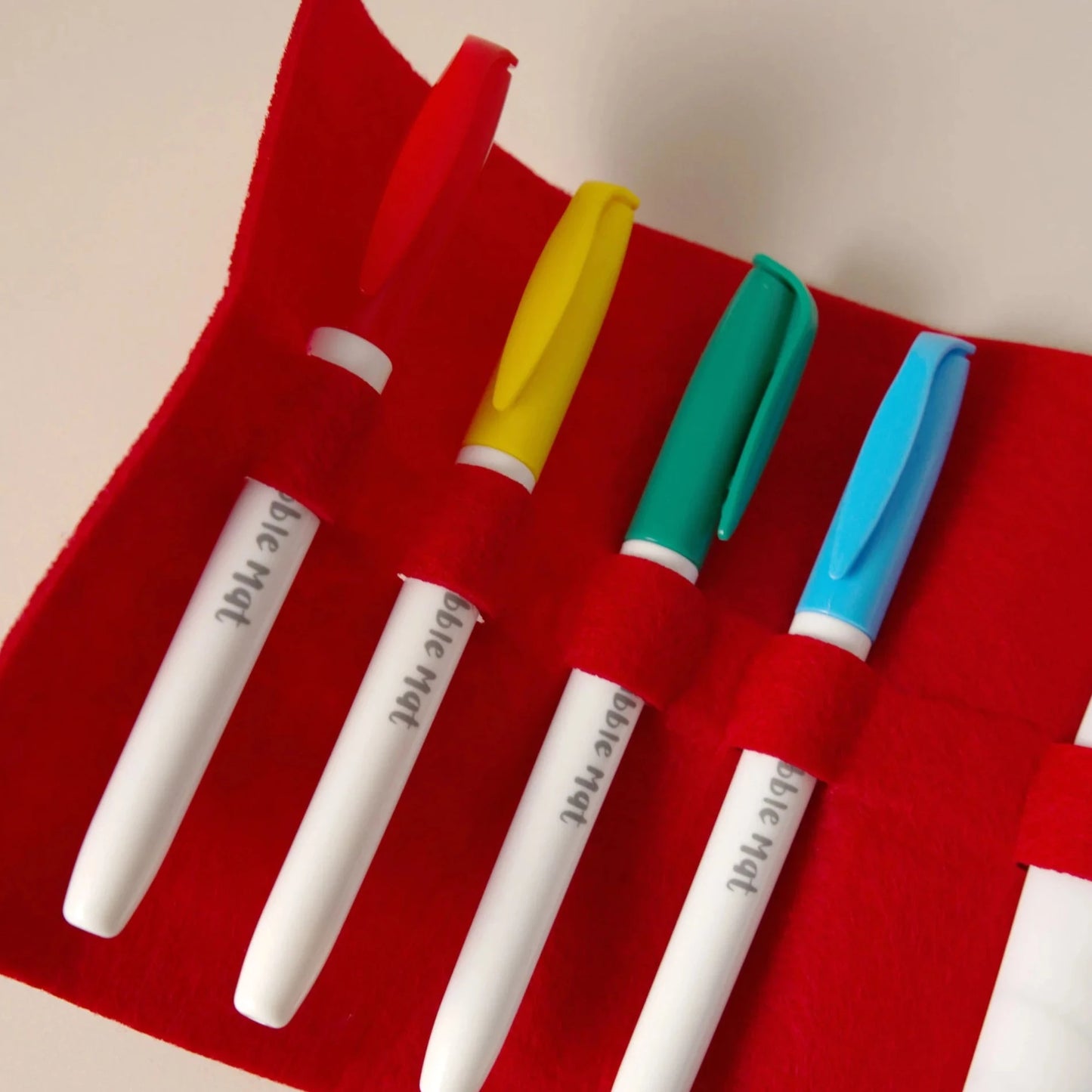 SCRIBBLE MAT- Pack of 4 Scribble Mat Pens + Free Brown Pen