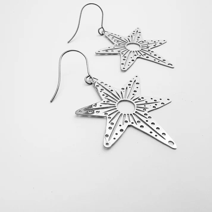 DENZ & CO- Midi Christmas Star earrings in Silver - DANGLE EARRINGS