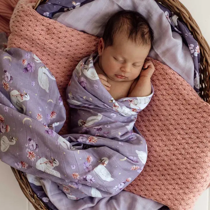 SNUGGLE HUNNY Swan Lake Muslin Wrap