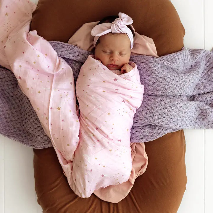 SNUGGLE HUNNY Twinkle Organic Muslin Wrap