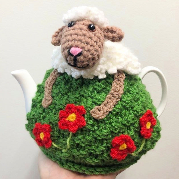 BEAKNITS- SHAUN THE SHEEP TEA COSY