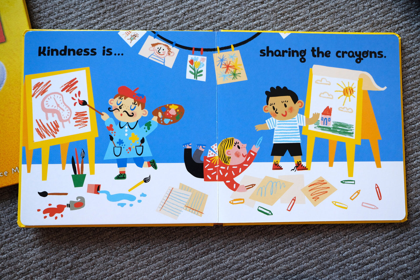 BOOKS & CO - SOPHIE BEER - KINDNESS MAKES US STRONG BOOK