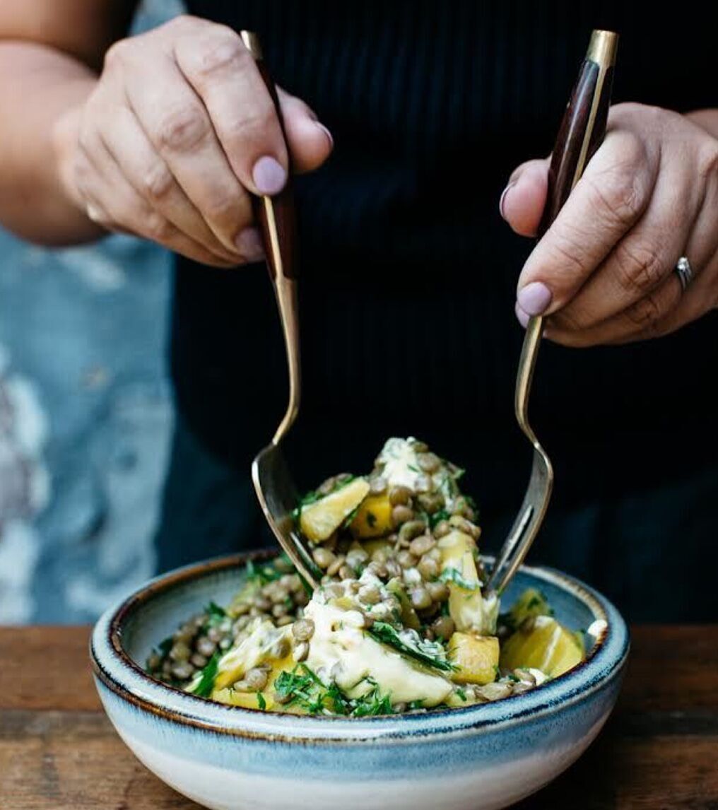 BOOKS & CO - NEIGHBOURHOOD - Salad, sweets and stories from home and abroad