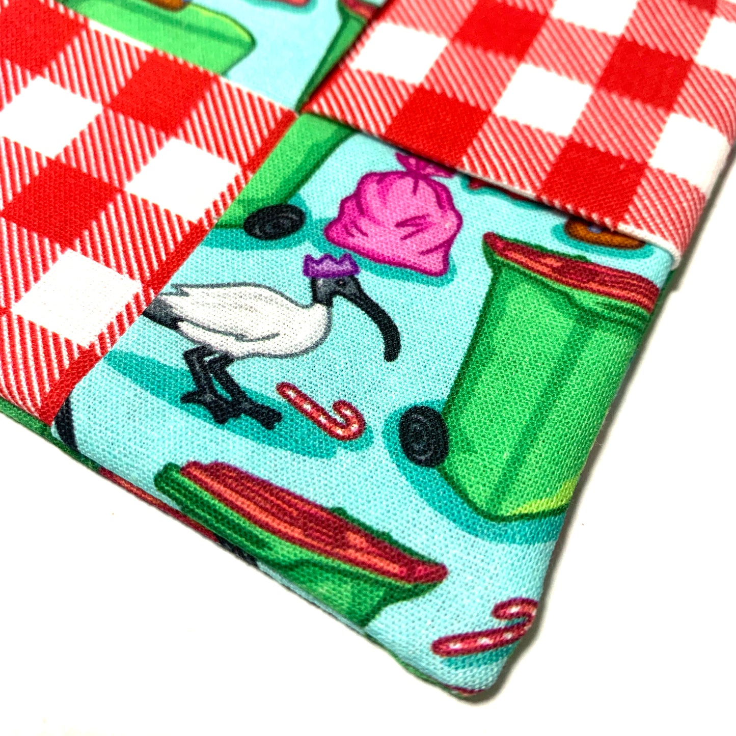MUMMA WHOOPEE- SINGLE CHRISTMAS WINE GLASS SLIPPER/COASTERS- Christmas Bin Chickens & Red Gingham