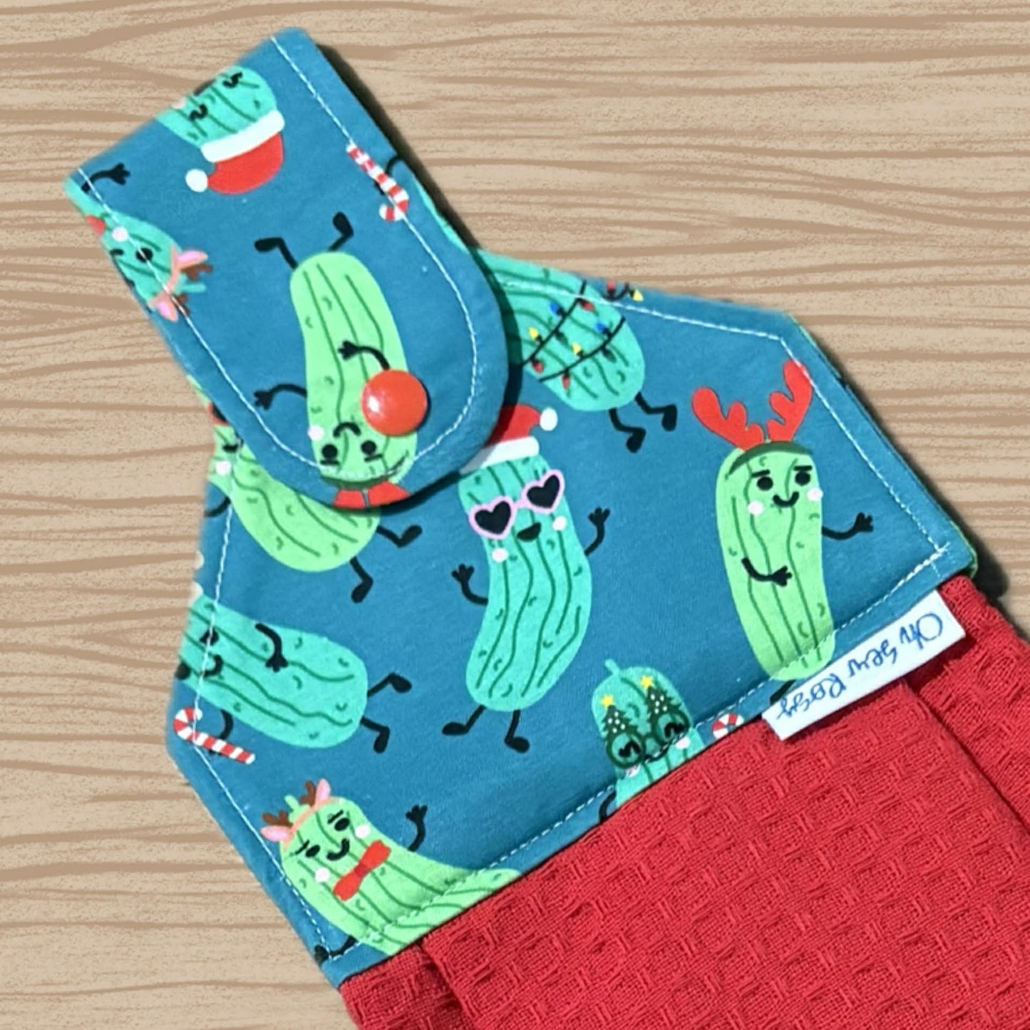 OH SEW ROSY: Hanging Towels -Christmas Pickle
