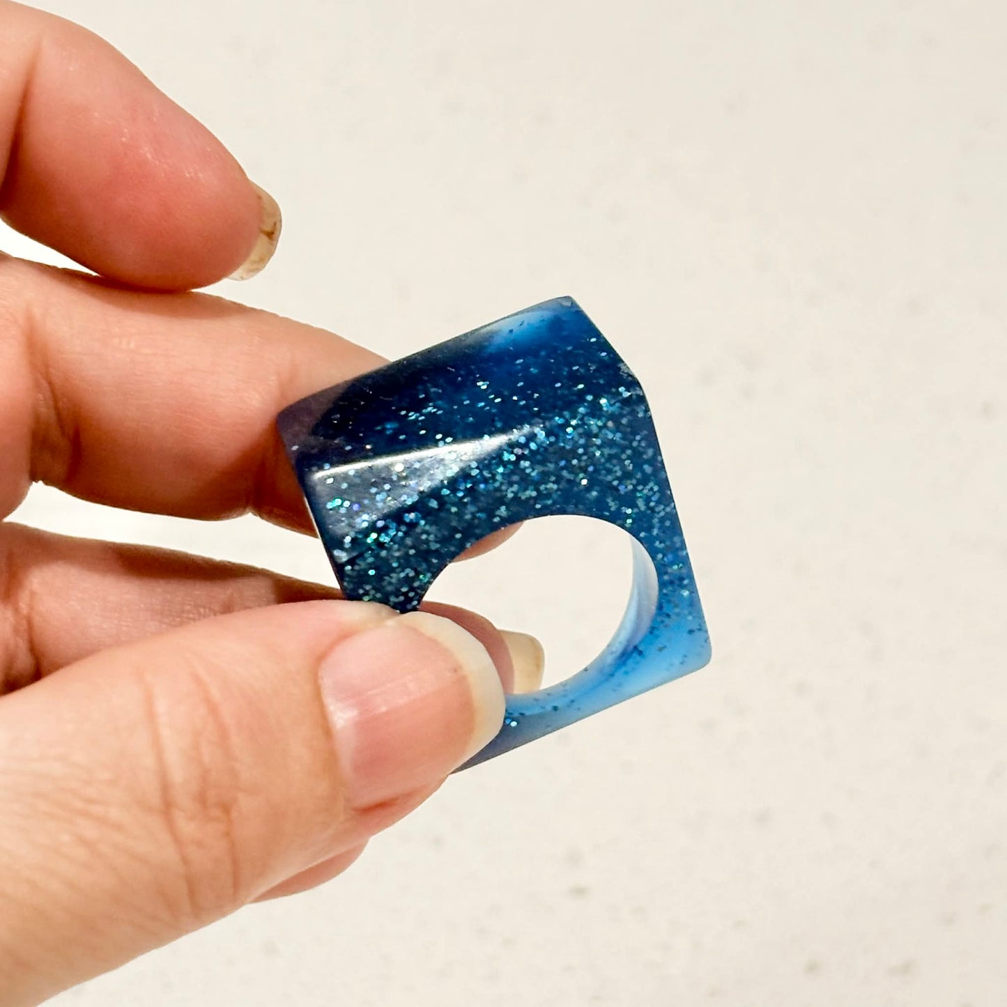 RAY BY DESIGN - Resin Ring Blue