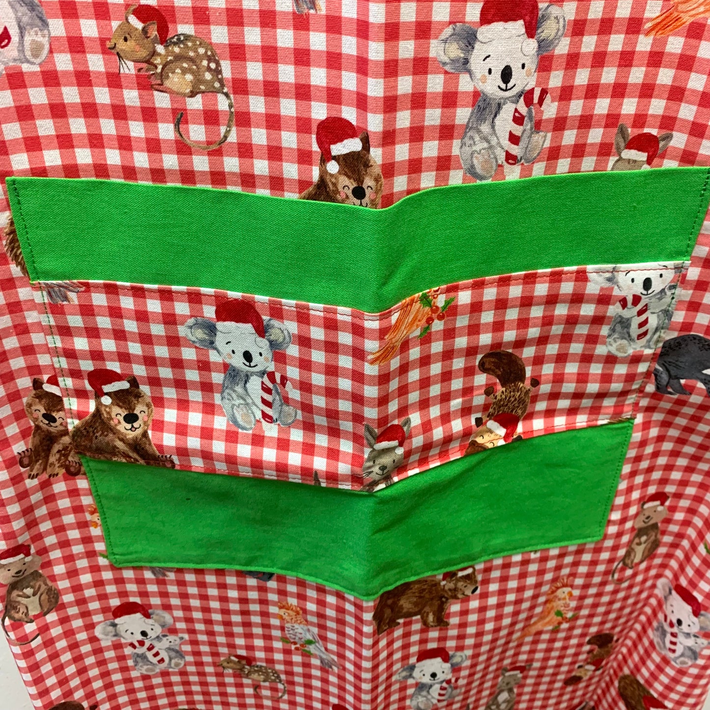 MUMMA WHOOPEE - "Aussie Christmas Picnic" Apron