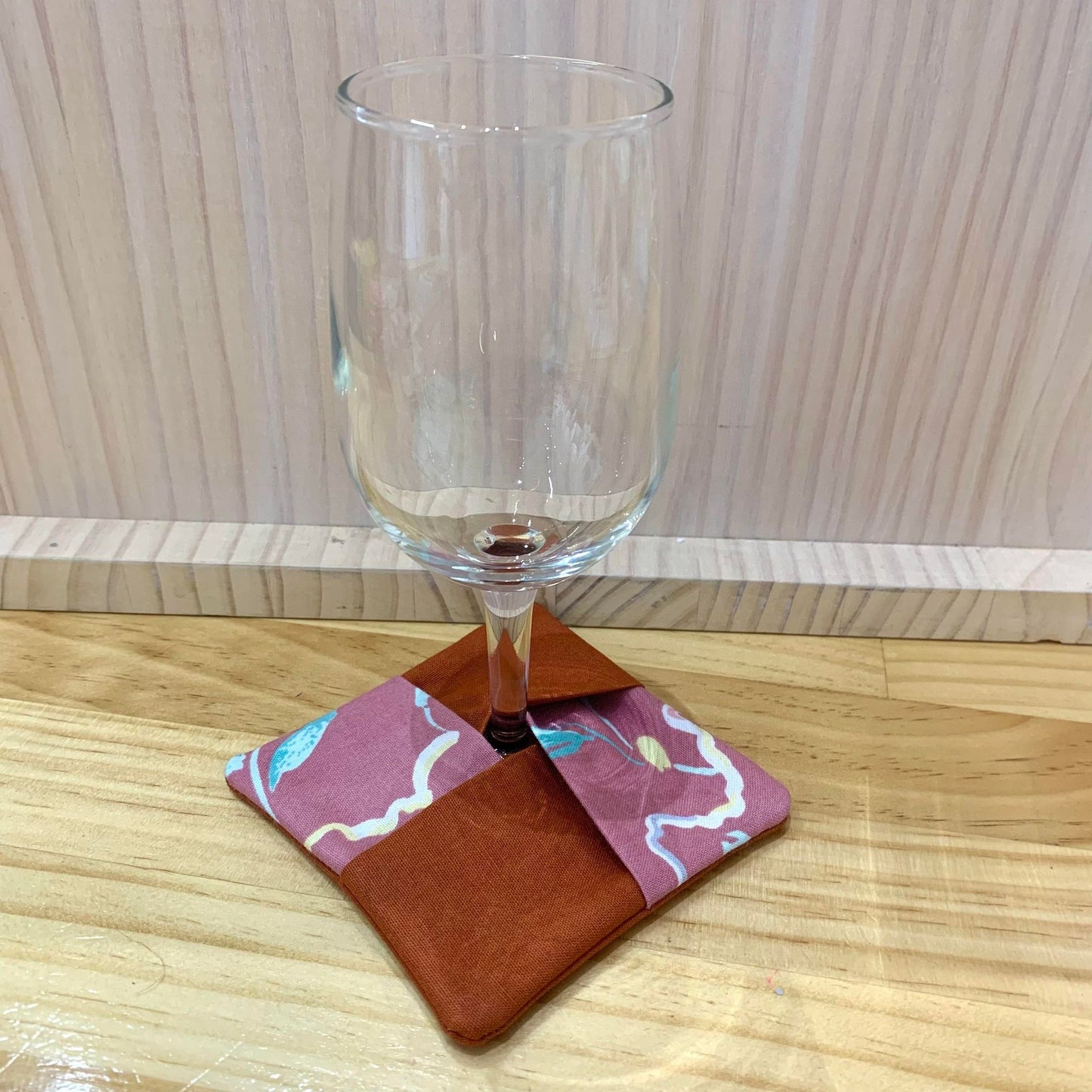 MAKIN' WHOOPEE- SINGLE WINE GLASS SLIPPER/COASTERS- Rusty Dashes