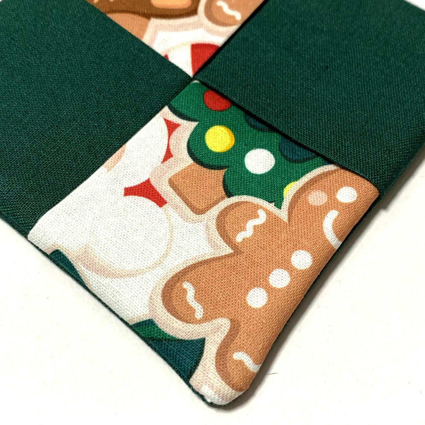 MUMMA WHOOPEE- SINGLE CHRISTMAS WINE GLASS SLIPPER/COASTERS- Christmas Cookies & Dark Green